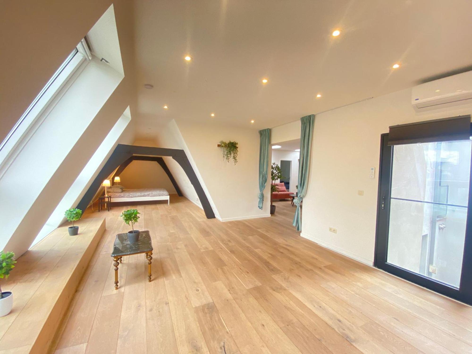 The Central Square Residence Antwerpen Bagian luar foto